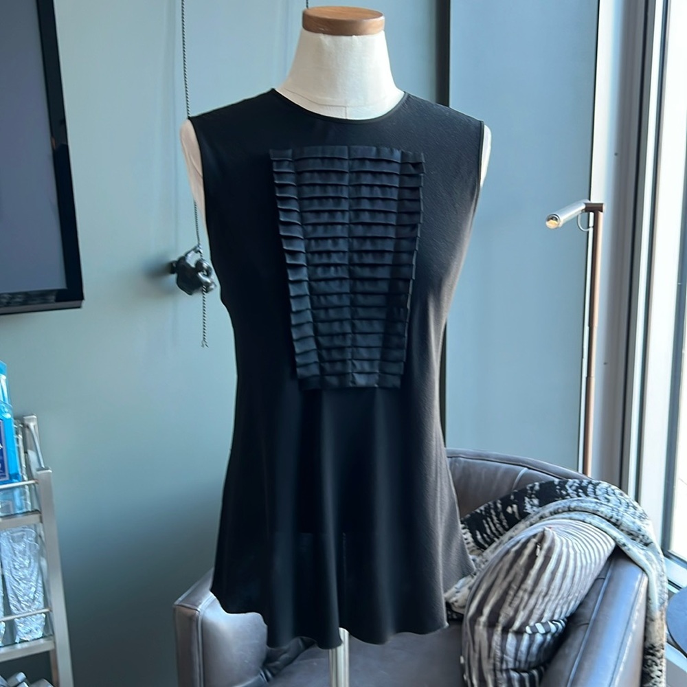 New Giorgio Armani Black Silk Sleeveless Tank Top Size 42 IT / 6 US